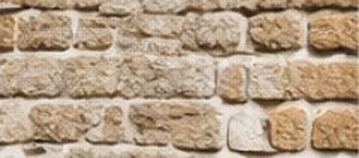 Mur en pierres apparentes